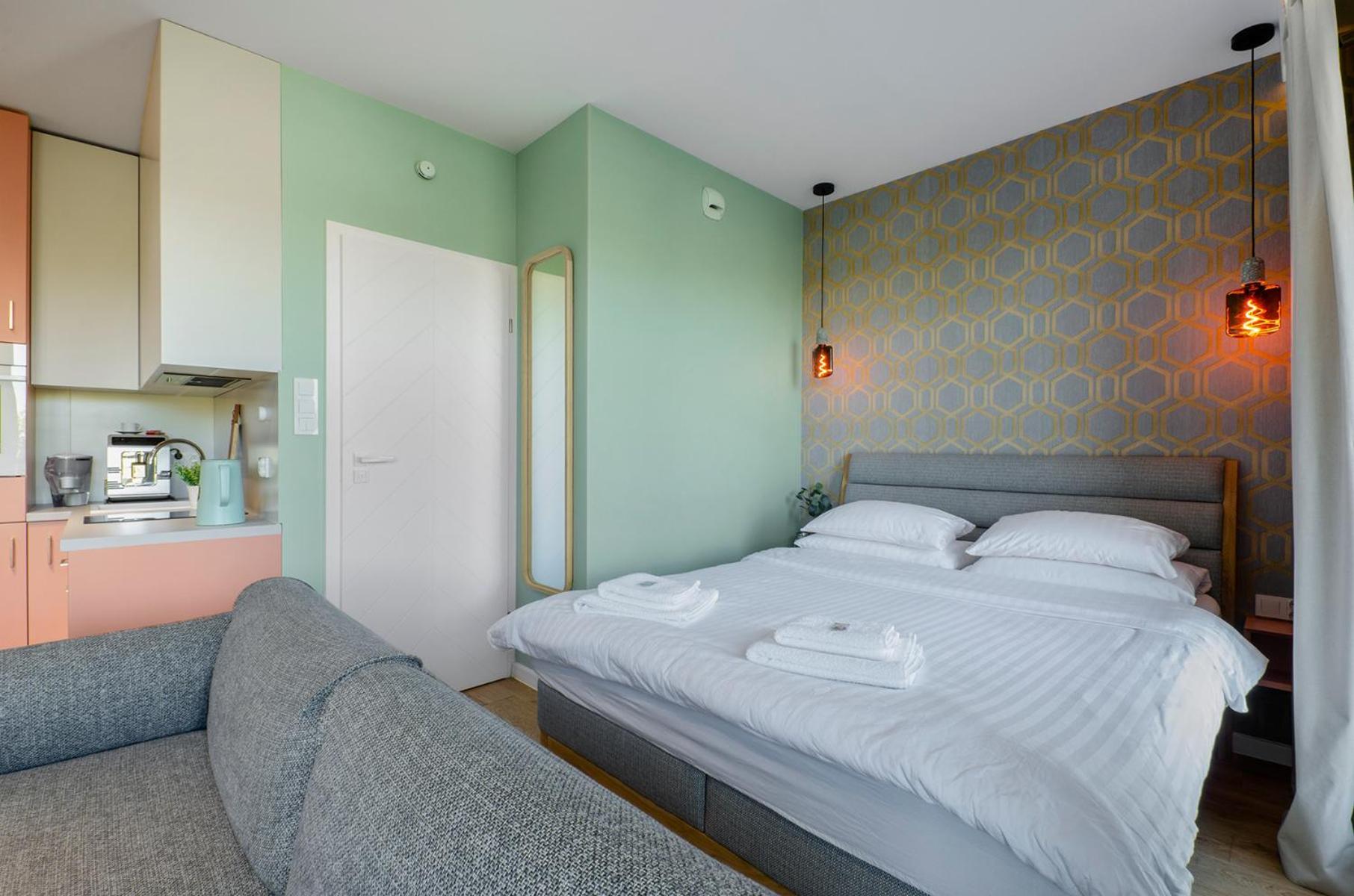 Queen Size Bed - Apartament Obok Manufaktury W Centrum Lodzi - Parking Gratis!!! Exterior foto